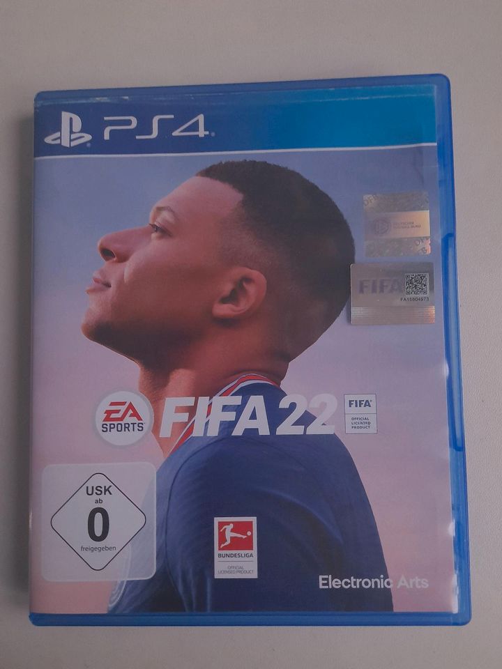 FIFA 22 PS4 in Strausberg