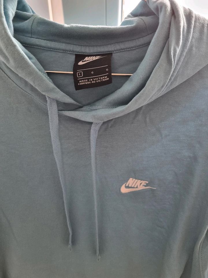 Nike Pulli/Hoodie 20€ VB hellblau/Blau/Türkis Gr.L in Gelsenkirchen