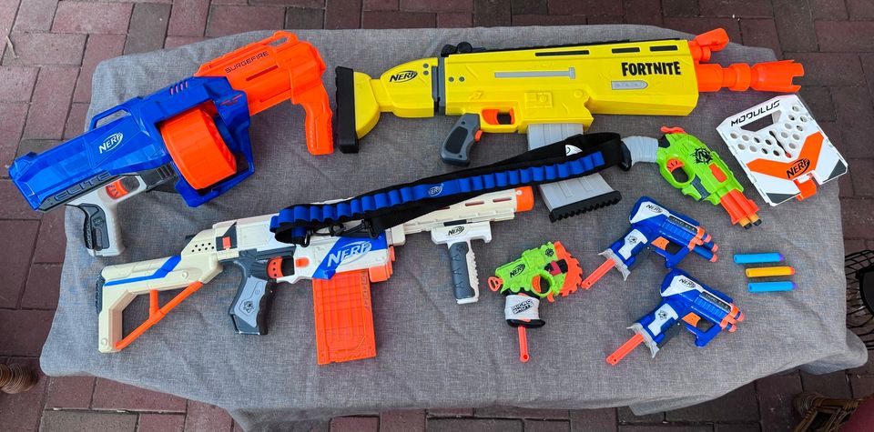 Nerf Pistolen Sammlung in Laatzen