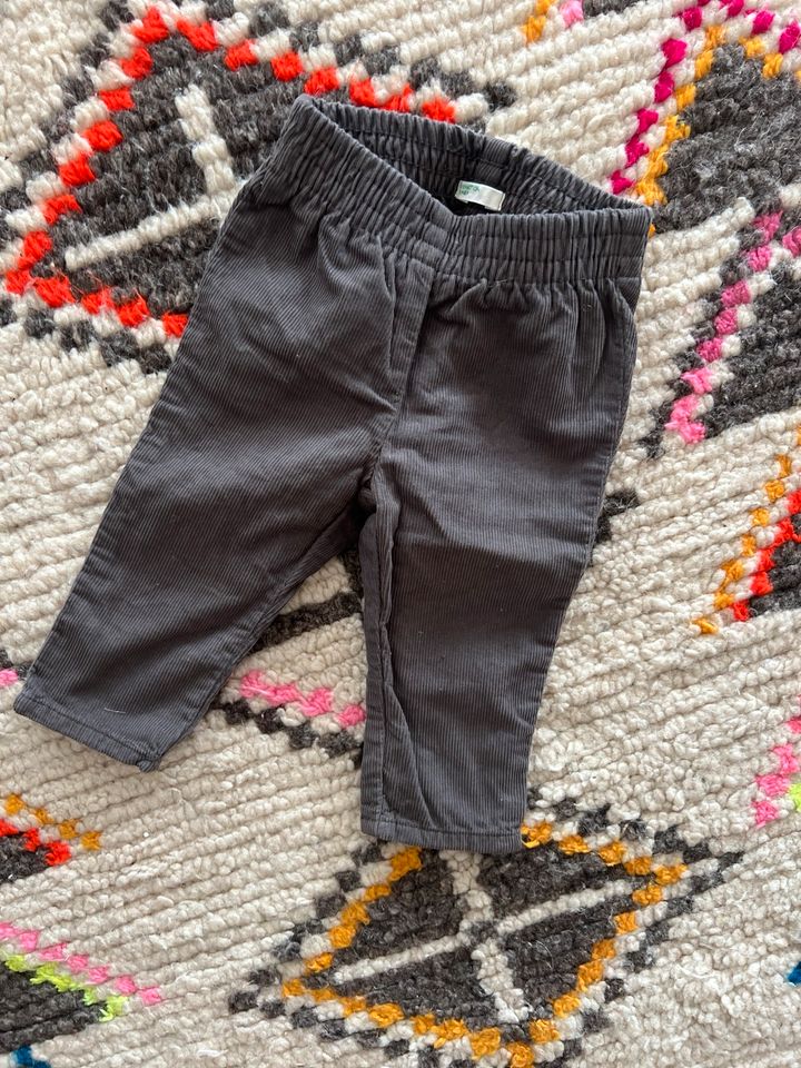 Baby Cordhose Hose unisex Grau Benetton 62 in Ravensburg