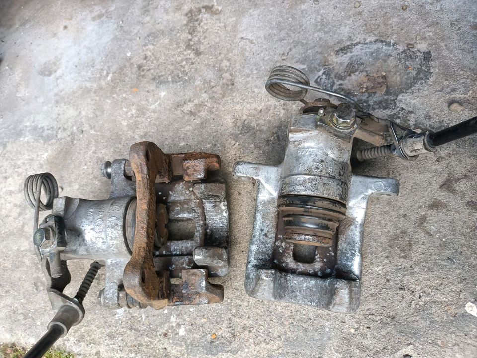 Original Audi A4 B5 Bj 2000 BREMSSATTEL Hinten rechts & links in Krefeld