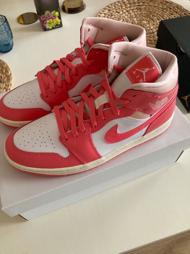 Nike Jordan 1 Mid Strawberrys and Cream Pink Weiß 43 11 in Mülheim (Ruhr)