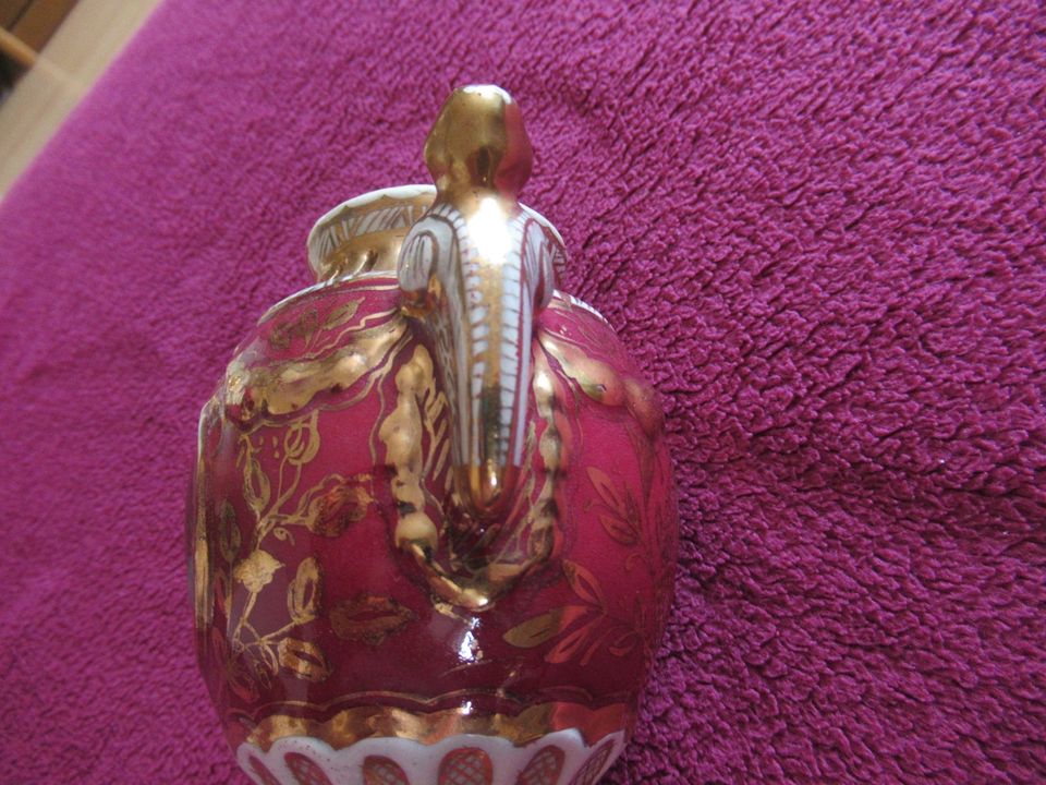 kleine Vase aus Portugal mit Motiven in Albstadt