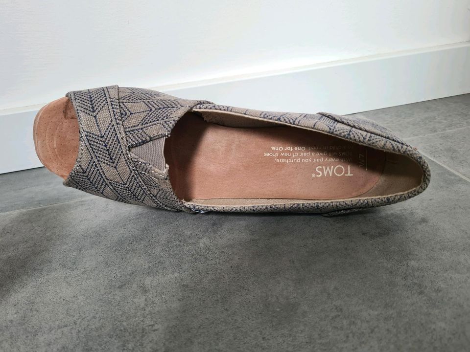 TOMS Peeptoe NEU in Frankfurt am Main