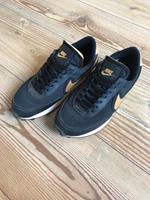 Nike Daybreak Sneaker Gr. 36,5 original Frankfurt am Main - Praunheim Vorschau