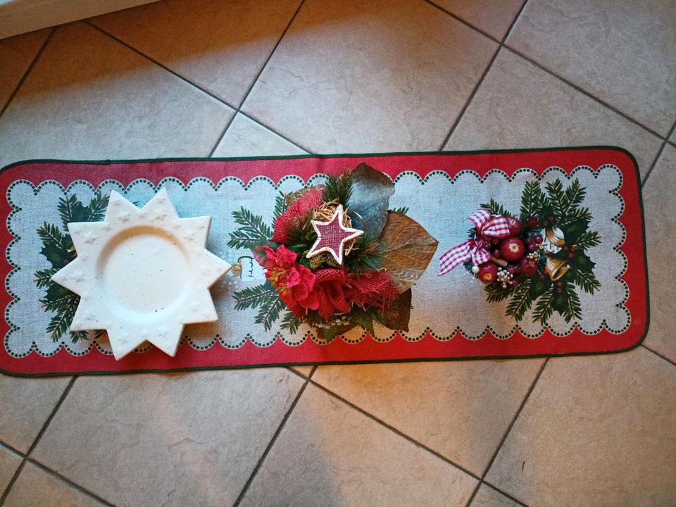 Weihnachtsdeko Teller Tischläufer Strauß Blumentöpfchen in Rehlingen-Siersburg