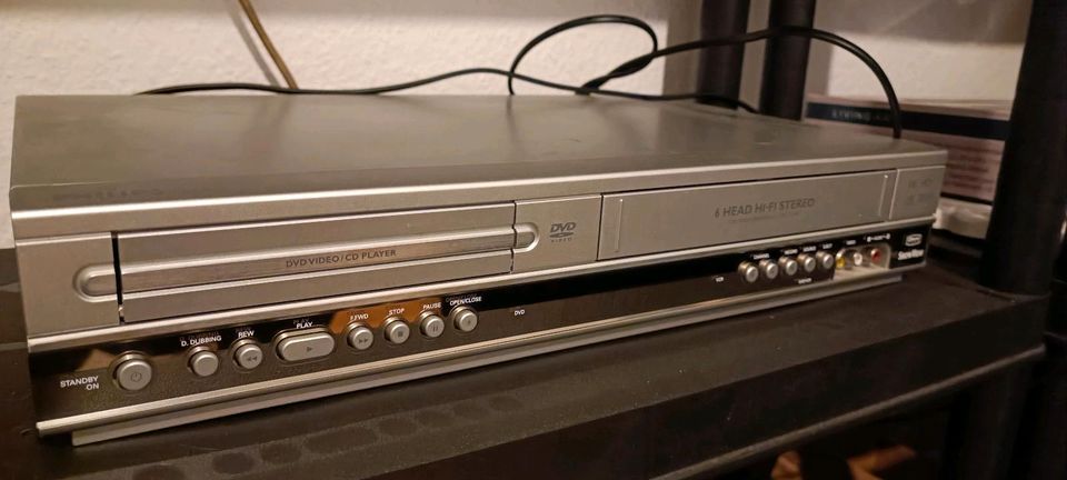 DVD-VHS Player + Märchen Philips in Schwerin