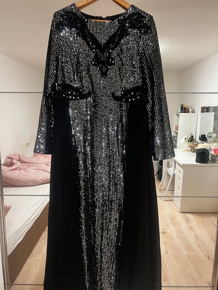 Abendkleid schwarz in Backnang