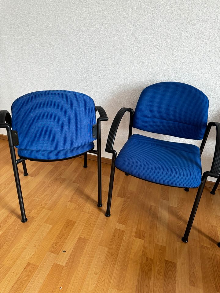 4 Bürostühle / Stühle stabelbar in Kirchlengern