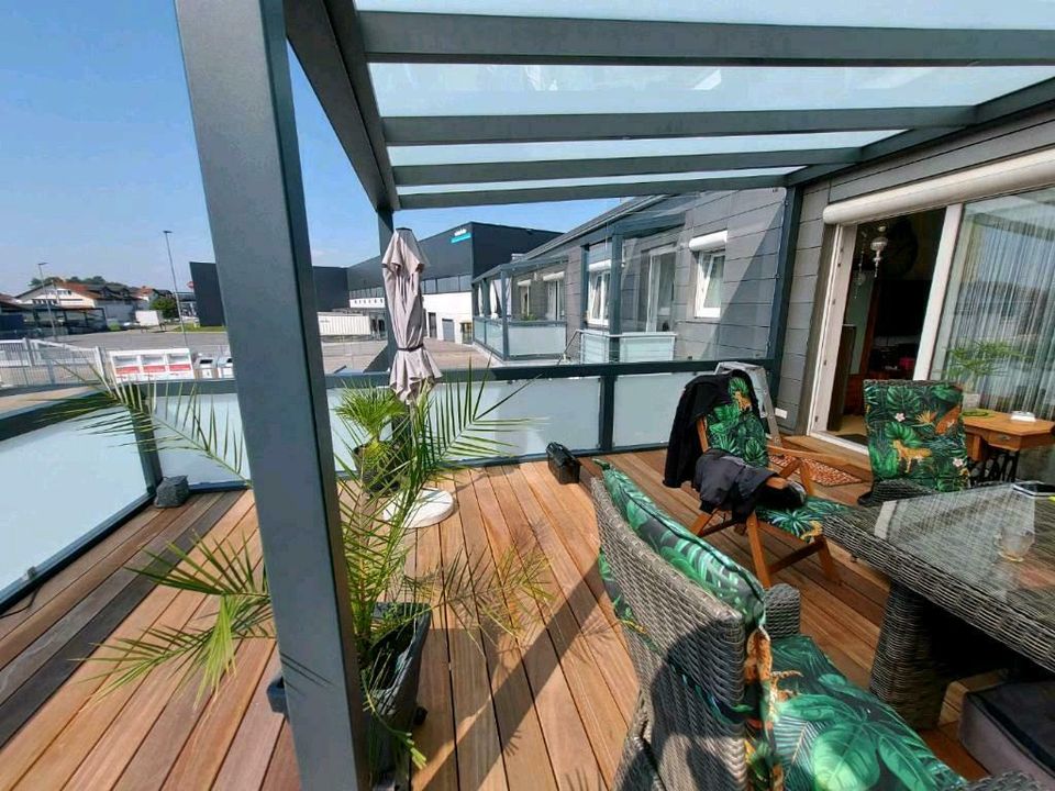 Terrassenüberdachung aus Aluminium Konstruktion und VSG-GLAS in Ziemetshausen