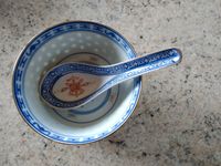 Asiatisches Porzellan-Schälchen mit Löffel Niedersachsen - Peine Vorschau