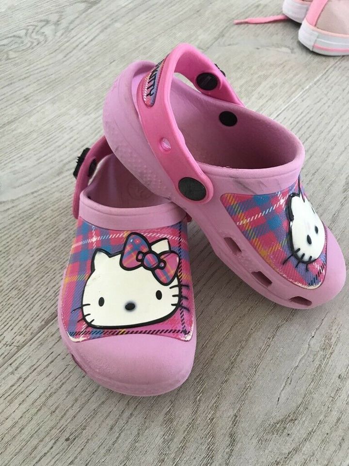 Hallo kitty crocs in der Gr 28, C10/C11 in Pulheim