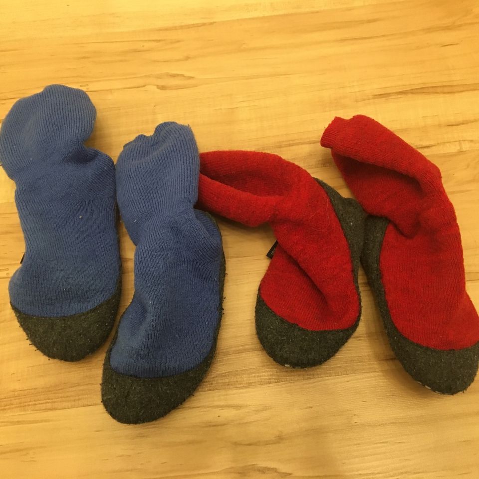 Falke Socken Stopp ABS Antirutsch 27 / 28 blau rot in Bayern - Pförring |  Gebrauchte Kinderschuhe Größe 27 kaufen | eBay Kleinanzeigen ist jetzt  Kleinanzeigen