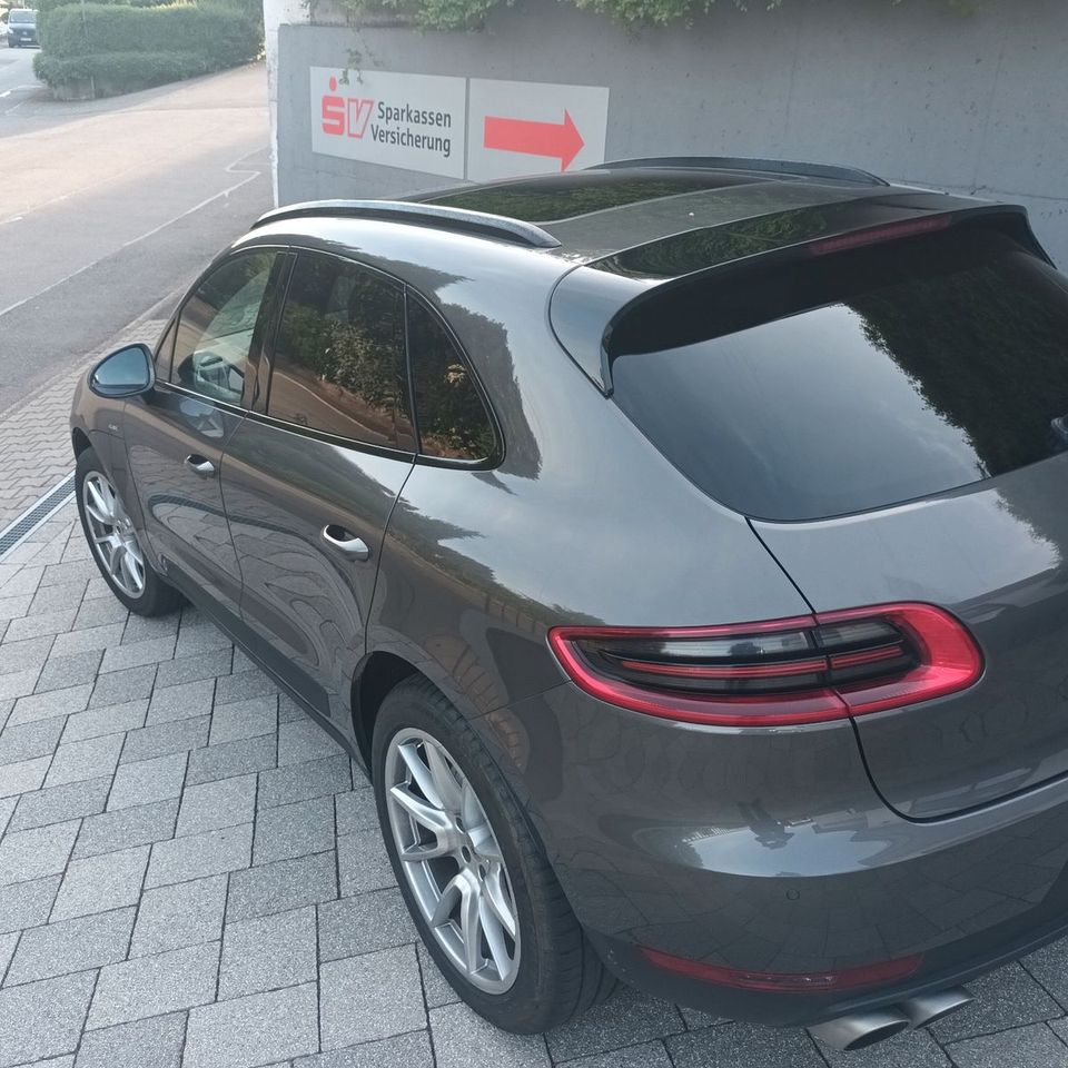Porsche Macan S Diesel, Approved Garantie, neu'sGetriebe in Adelsheim