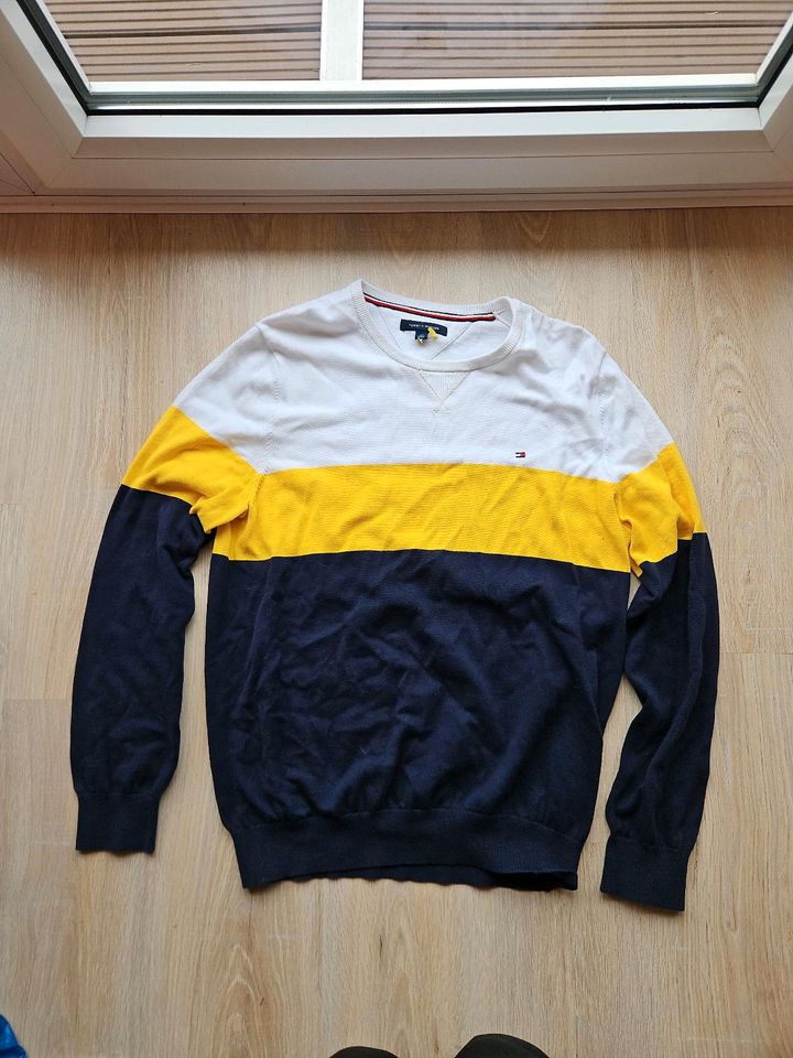 Tommy Hilfiger Pullover L in Königswinter