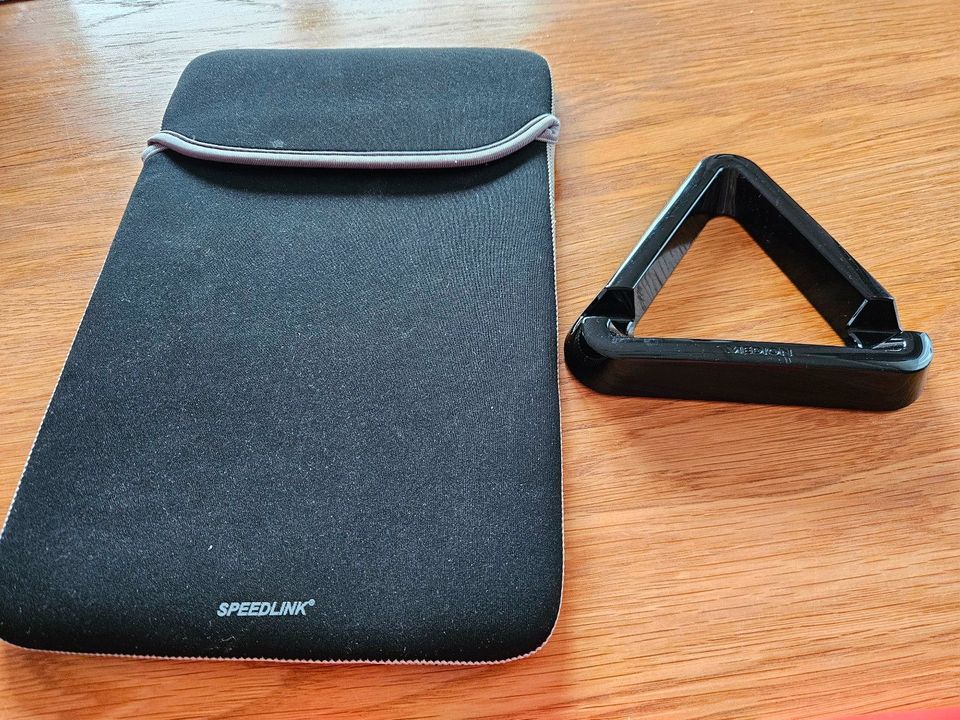 Medion Tablet "Lifetab S10345" + Zubehör in Hamburg