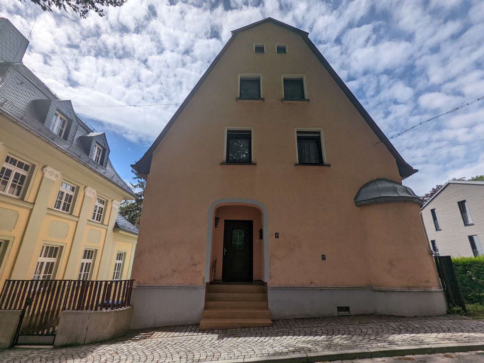 Schönes Haus in Grünhain-Beierfeld sucht neue Eigentümer! in Grünhain-Beierfeld 