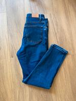 Mom Jeans von Mango Größe 36 Guter Zustand Hamburg-Nord - Hamburg Eppendorf Vorschau