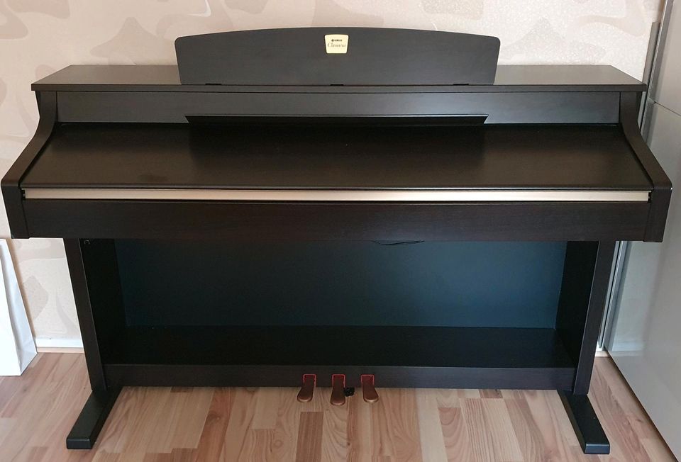 Yamaha Clavinova E-Piano CLP 330 in Bremen