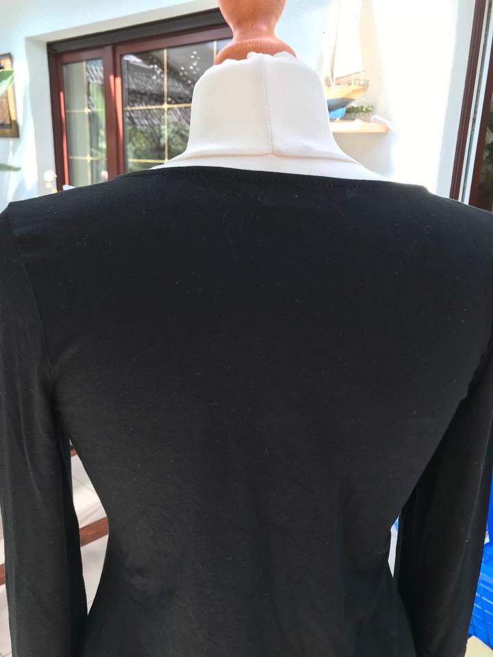 ♦️Extravagantes Langarm-Shirt mit Lederaplikation schwarz♦️ in Berlin