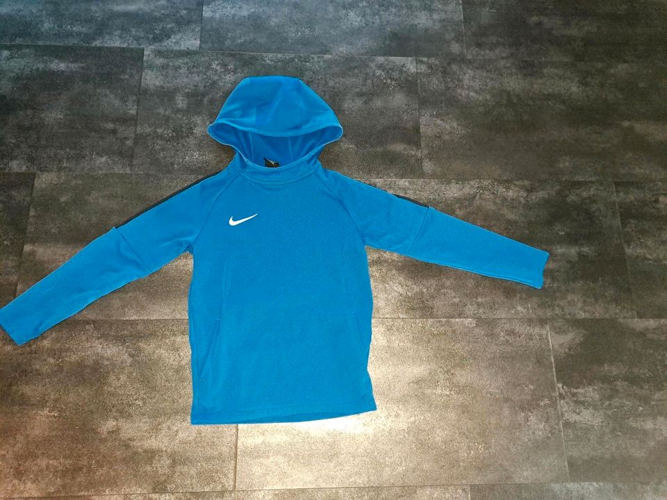 Nike Dri fit Hoodie  Gr. S  128-137cm in Büttelborn