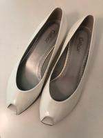 Elegante, weiße Peeptoes Gr.38 Hessen - Bensheim Vorschau