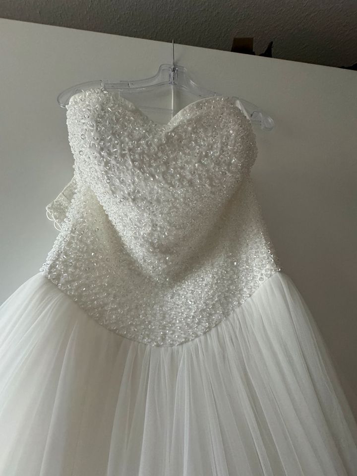 Traumhaftes Brautkleid in Elmstein