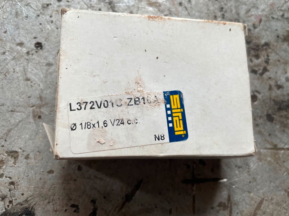 Sirai L372 2/3 Wegeventil plus Han-Notbedienung 1/8" 24V oder 12V in Zerbst (Anhalt)