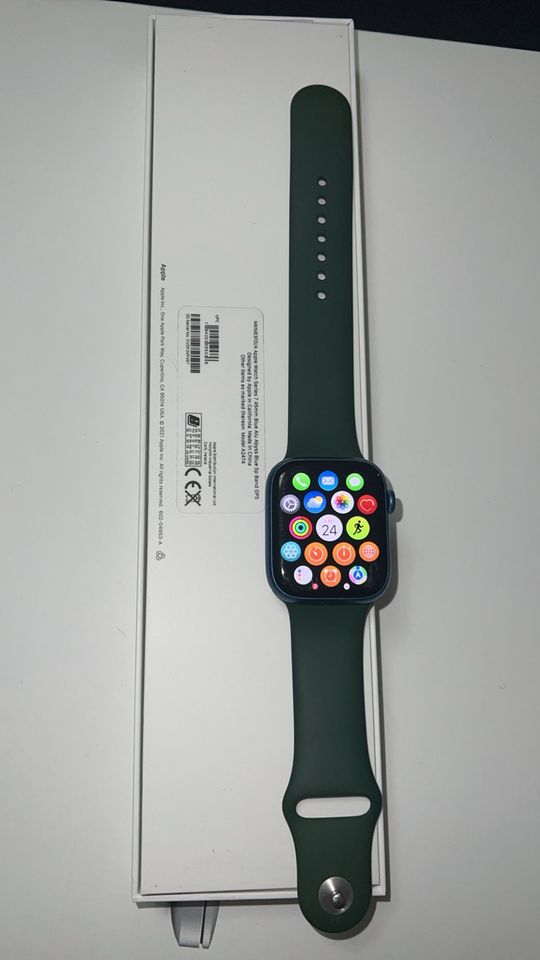 Apple Watch Serie 7  45mm Blue Alu Abyss GPS in Frankfurt am Main