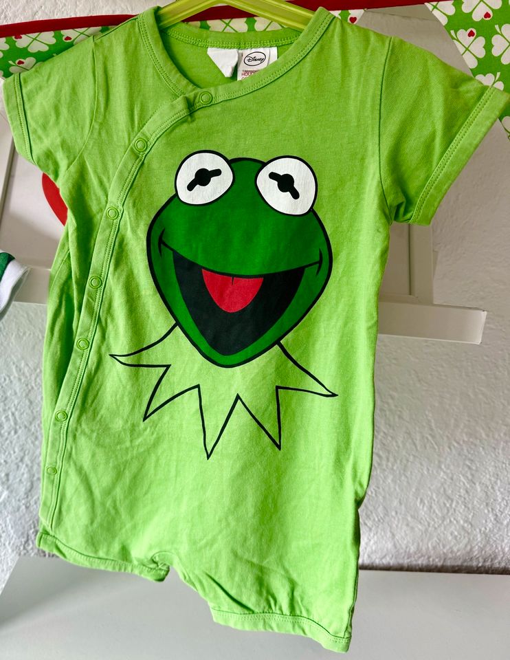 H&M Kermit NEUw 68 74 Strampler Spieler Shirt Frosch Disney in Duisburg