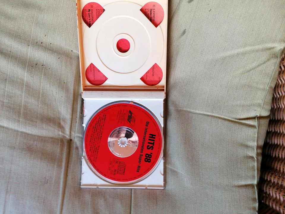2 Doppel CDs Hits 1988 und 1989 Titel siehe Fotos in Herne