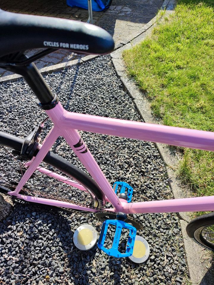 Fixi Bike in heißem stylisch geilen Rosa, Pink Panther Look, Bike in Rülzheim