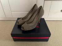 *NEU in OVP* BUFFALO Pumps High Heel Peeptoe Leder * grau Gr. 39 Schleswig-Holstein - Großhansdorf Vorschau