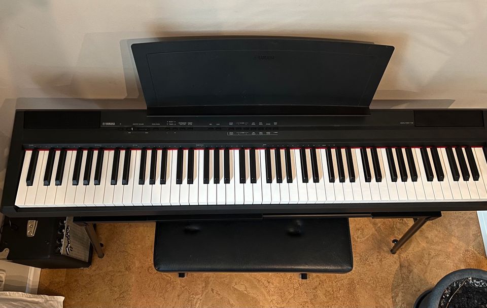 Yamaha Digital Piano P-105 in Bernau