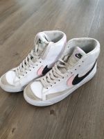 Nike Turnschuhe Sachsen - Chemnitz Vorschau