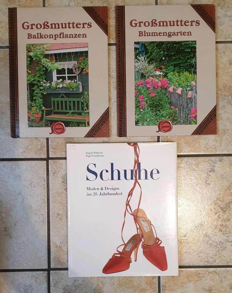 Verschiedene Bücher auf deutsch und russisch,  ab in Augsburg