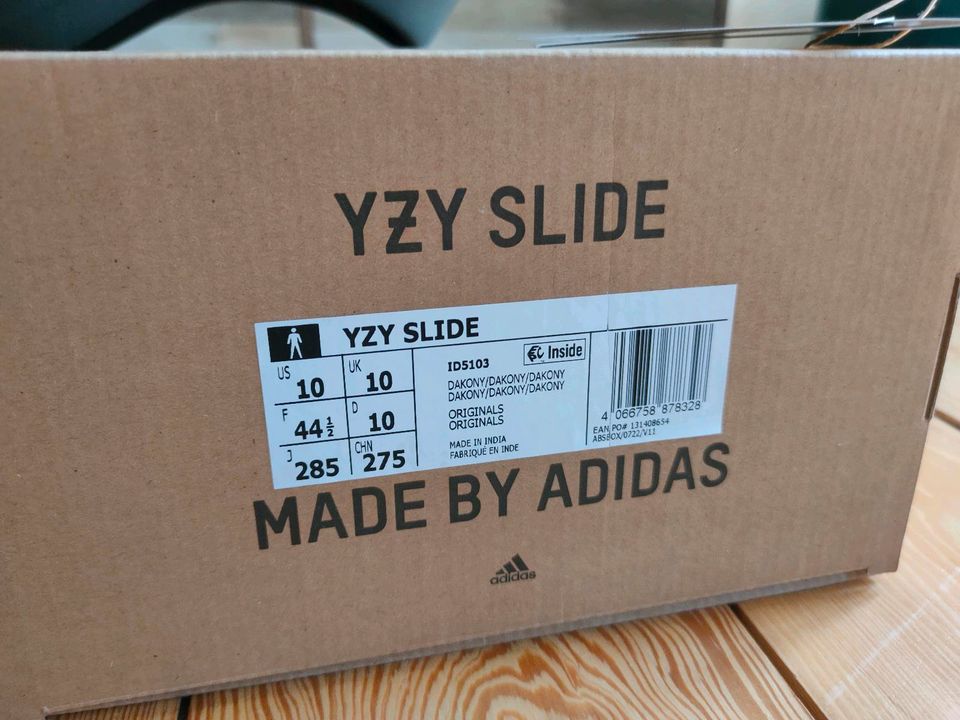 Adidas Yeezy Slide Dark Onyx Us 10 EU 44 1/3 in Berlin