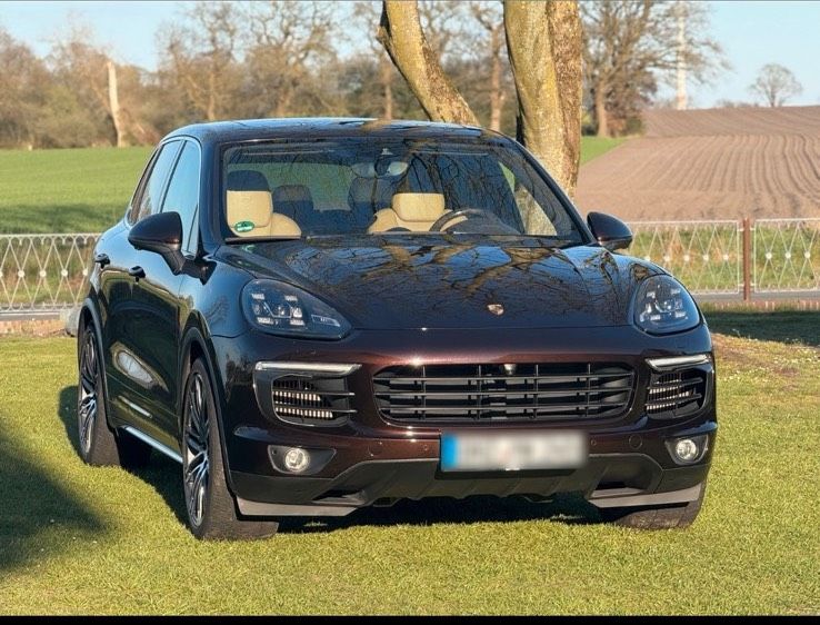                     Porsche Cayenne S
