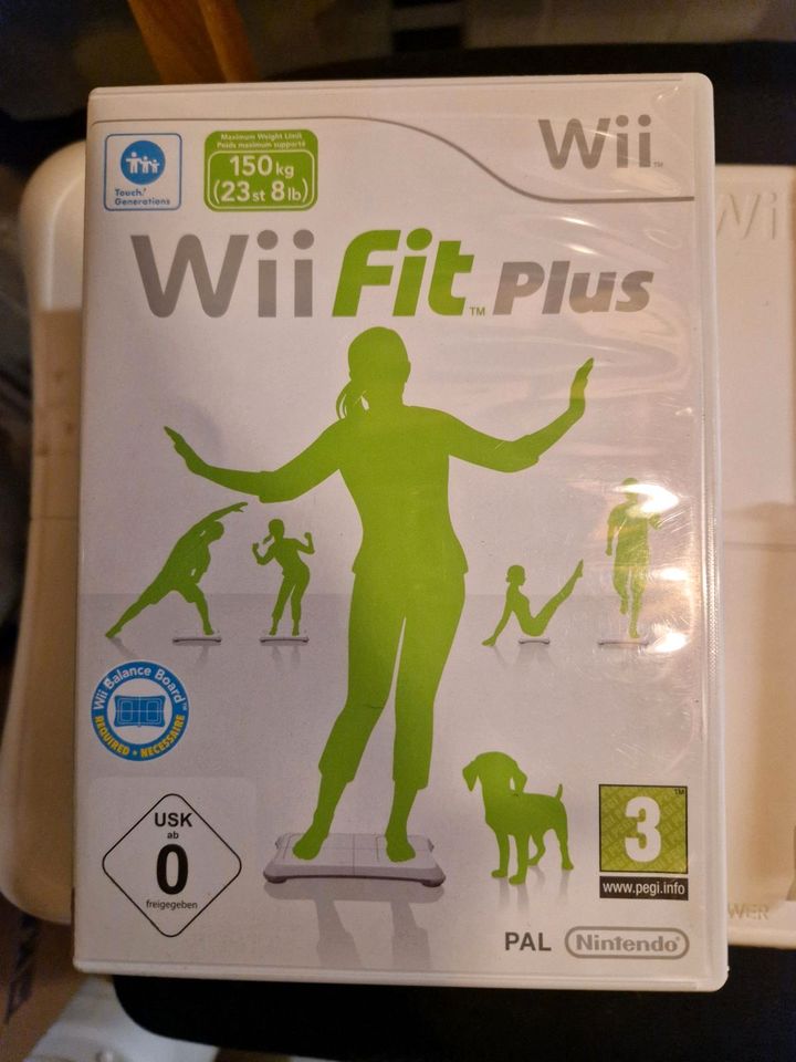 Nintendo Wii Paket mit Balance Board und mehr. in St. Blasien