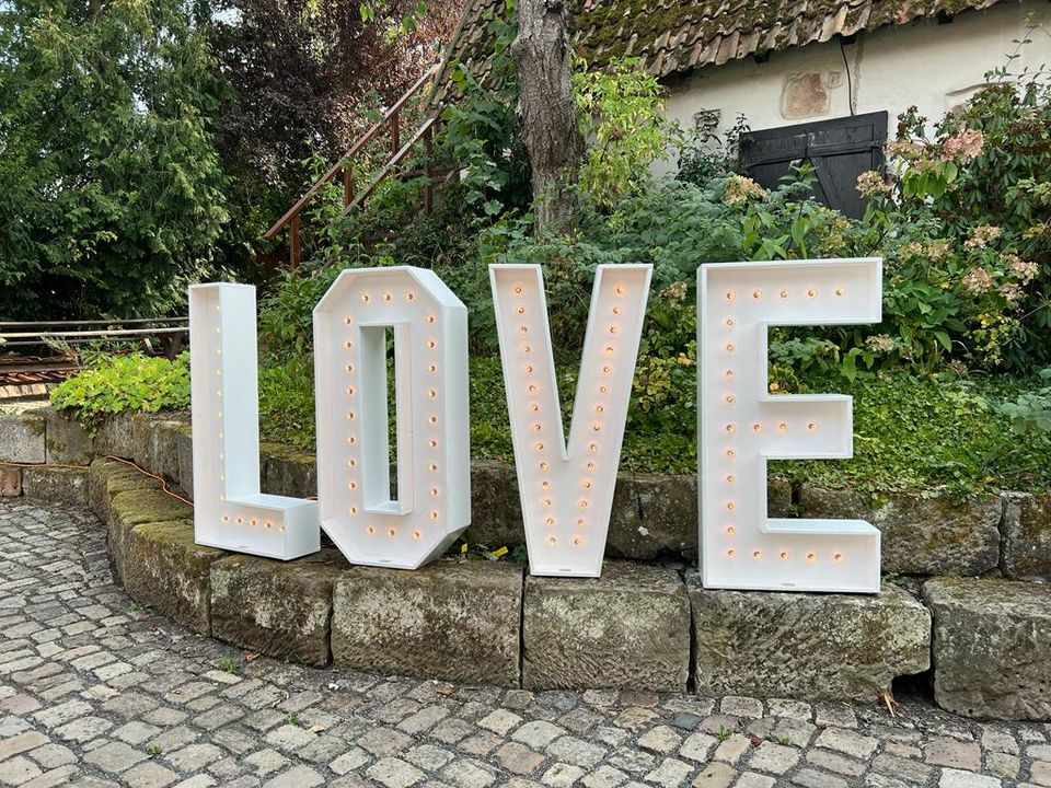 LOVE Leuchtbuchstaben Hochzeit/JGA - Vermietung in Wolfhagen 