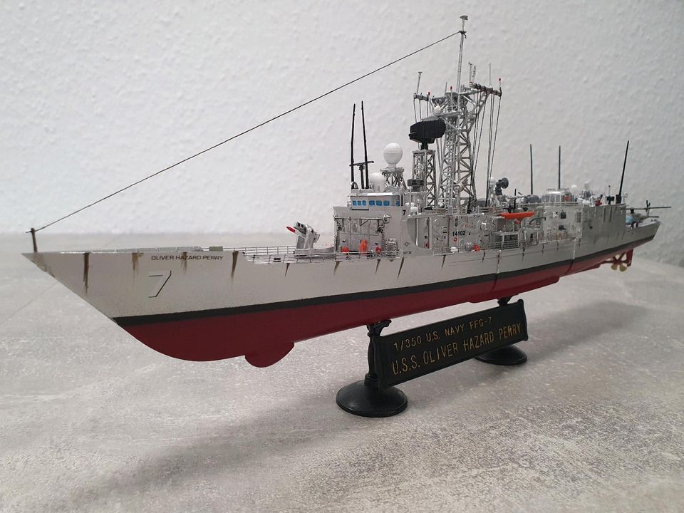 Schiff Model USS Oliver Hazard Perry Us Navy Frigate in Böbingen an der Rems