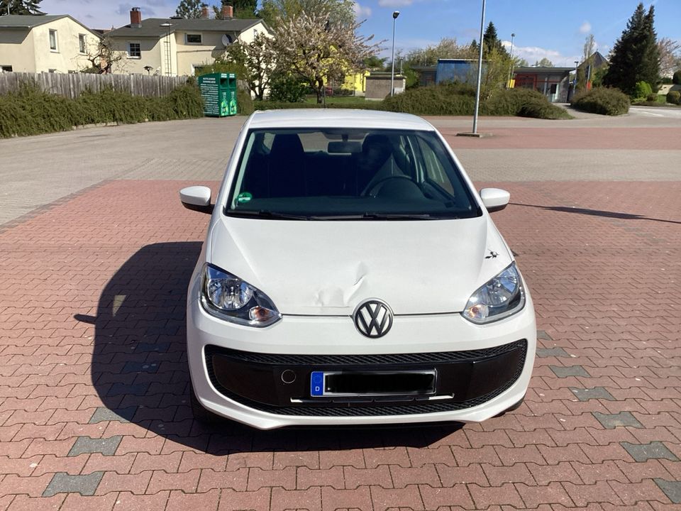 VW UP Move 1.0 in Satow