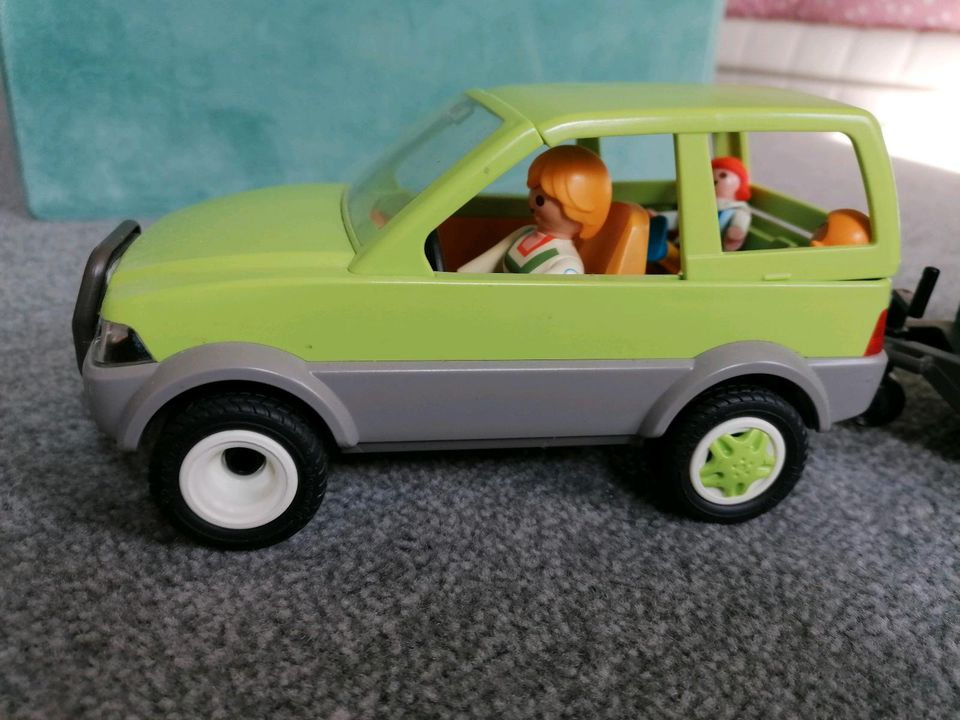 Playmobil retro Auto mit Pferdeanhänger in Nordhastedt