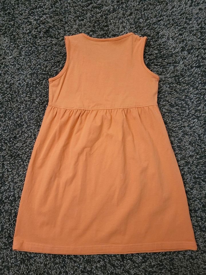 Blue Seven Kleid Gr. 116 Ärmellos Orange Giraffe Mädchen in Wetschen