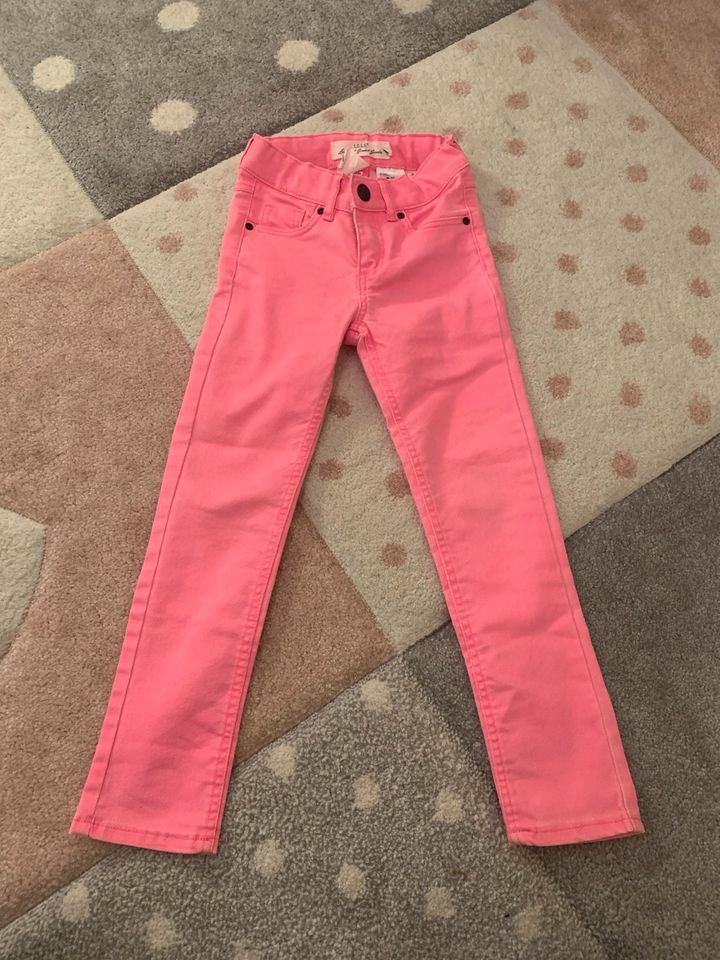 H&M  116 Hose Jeans pink neon Mädchen in Radevormwald