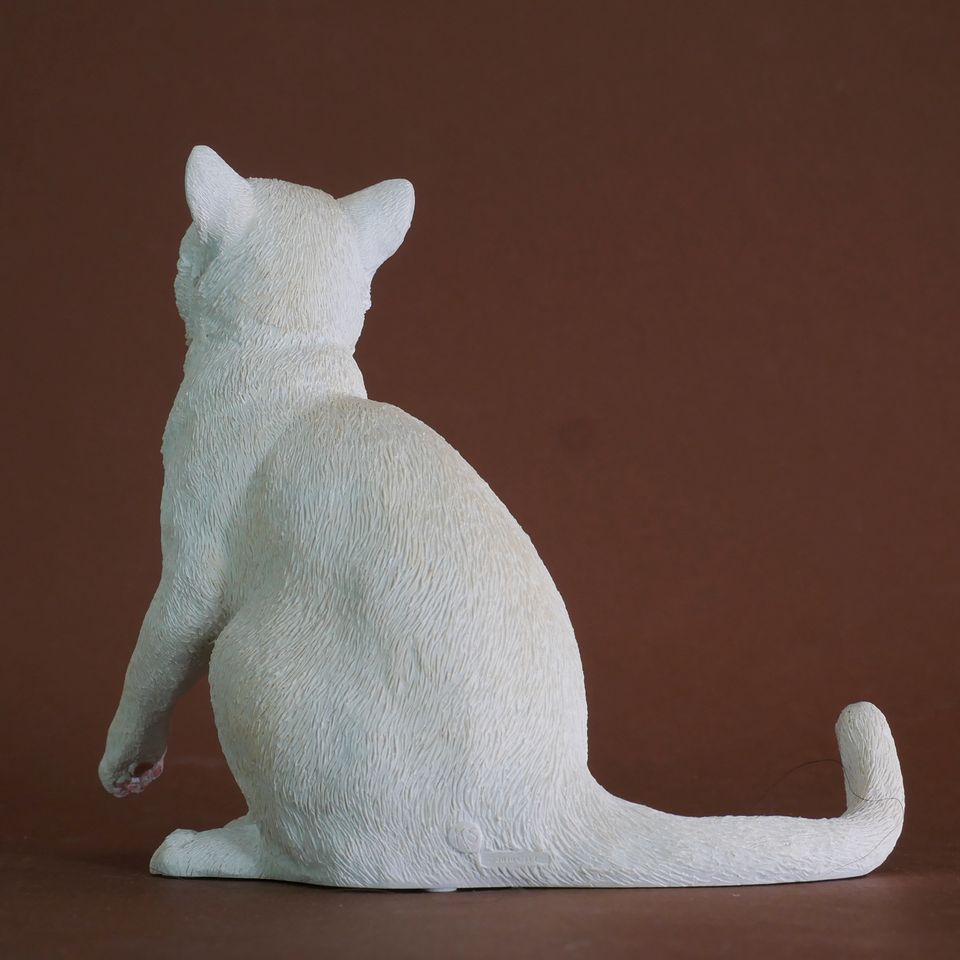 Dekotier, Weiße Katze, neuwetig, von County Artists, 13 cm in Behrendorf