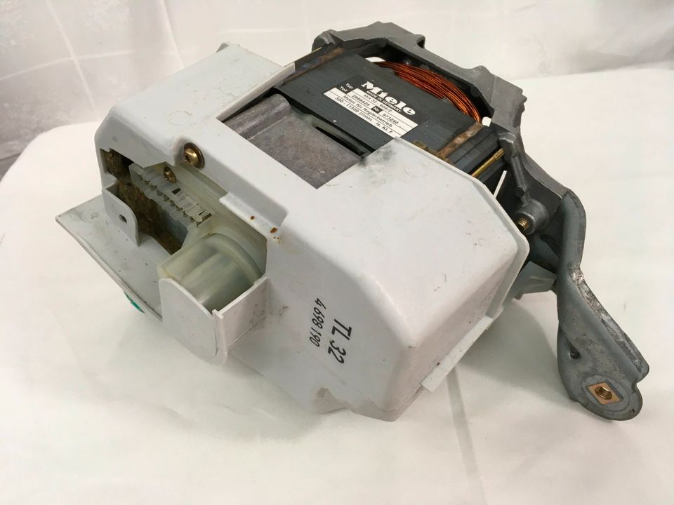 Miele Motor für Waschmaschine, Mrt 32-606/2, Teil 2988426 in Wiefelstede