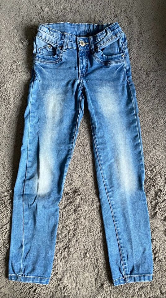 Jeans, Hosen, Mädchen, Größe 134, Set, Latzhose in Polch