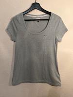 Tommy Hilfiger T-Shirt Damen Damenshirt Basicshirt hellgrau XS Hessen - Nüsttal Vorschau