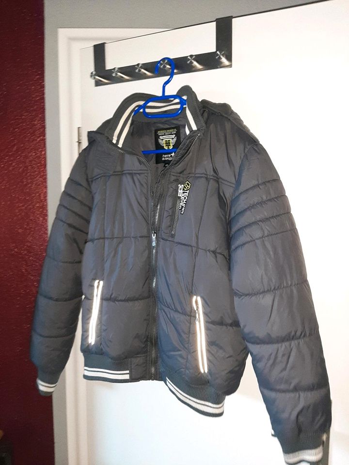 Winterjacke Teenager/Herren in Berlin